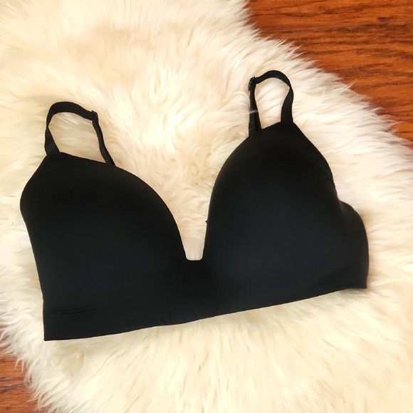 Victoria's Secret Other - Victoria's Secret Black Wireless Bra